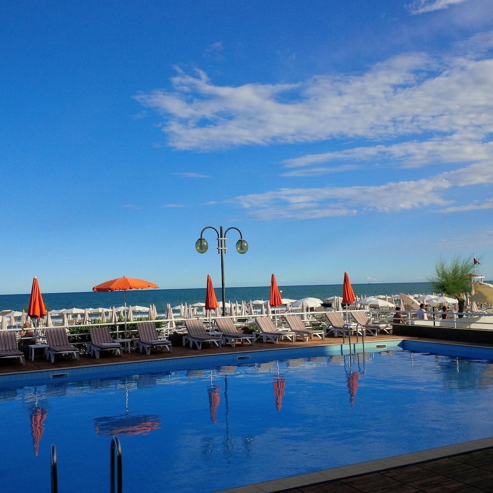 Hotel Astor Lido di Jesolo Exterior photo