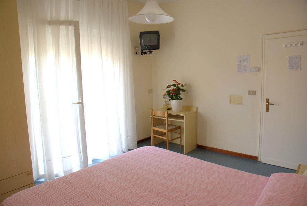 Hotel Astor Lido di Jesolo Exterior photo