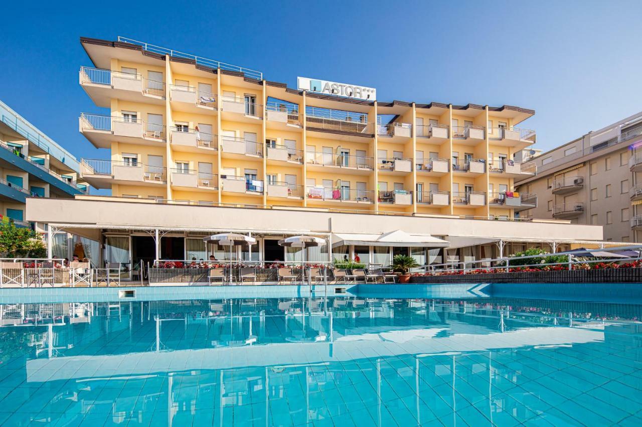 Hotel Astor Lido di Jesolo Exterior photo