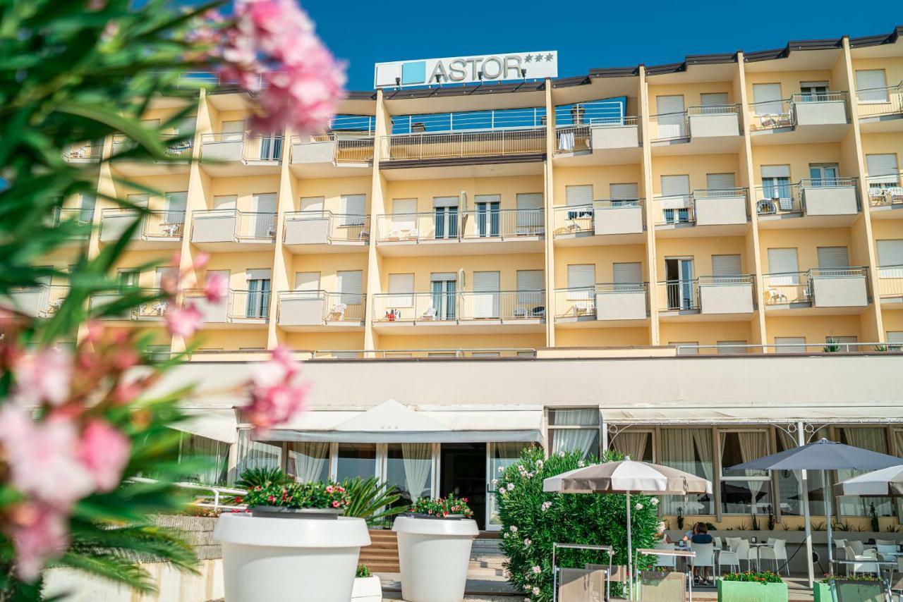 Hotel Astor Lido di Jesolo Exterior photo